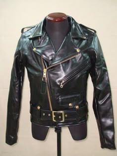 CHAM_NG_HO_08 Chamarra hombre clásica biker, cinturón ajustable y herrajes metálicos