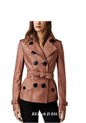 Informal dama estilo gabardina con doble botonadura y cinturón